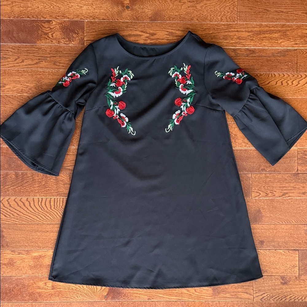 Floral Embroidered Belle sleeve Dress